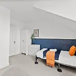 Spacious - Parking & Wifi דירה בריסטול