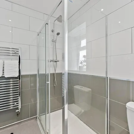 Spacious - Parking & Wifi Apartmán Bristol