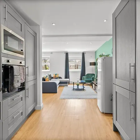 Spacious - Parking & Wifi Apartmán