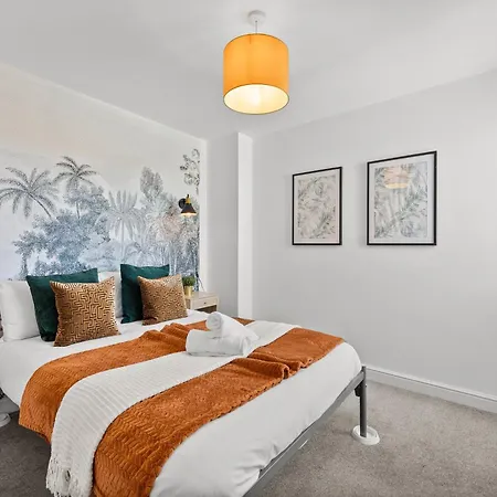 Spacious - Parking & Wifi