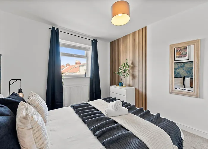 Spacious - Parking & Wifi Bristol