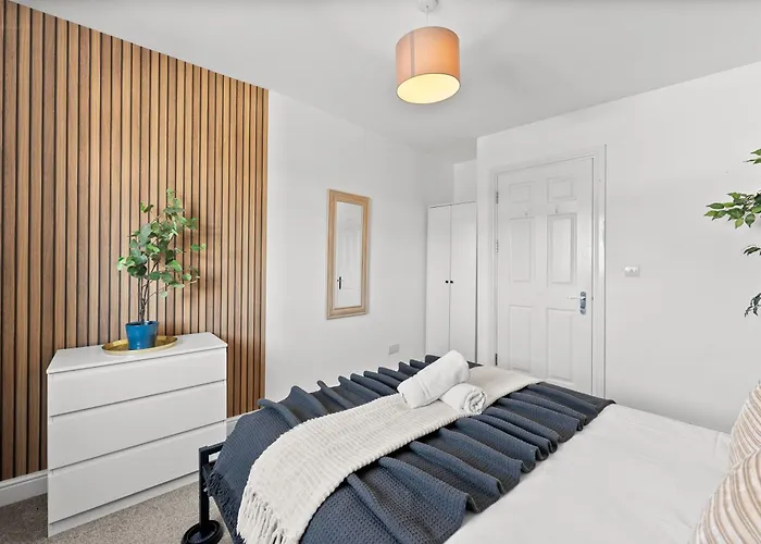 Spacious - Parking & Wifi * Bristol