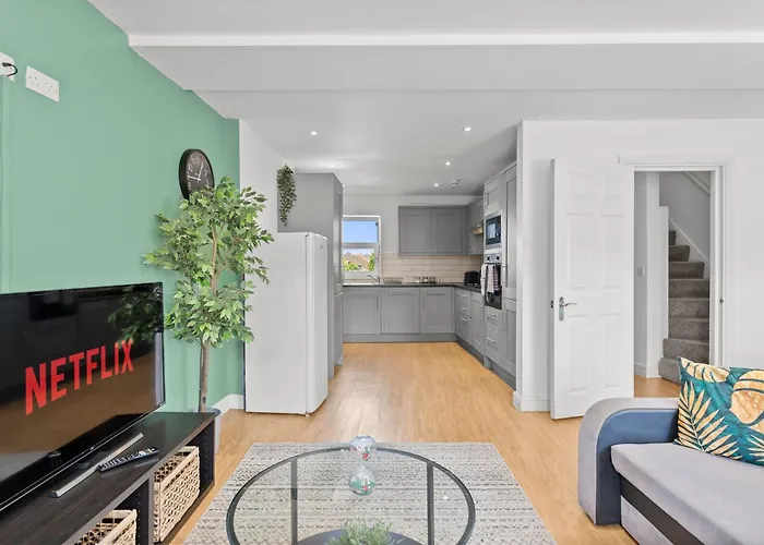 Spacious - Parking & Wifi