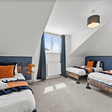 Apartament Spacious - Parking & Wifi Bristol