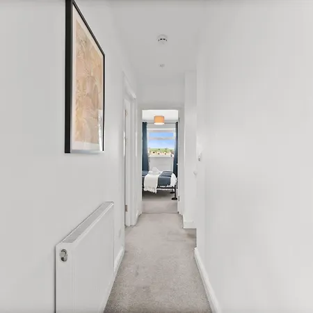 Spacious - Parking & Wifi Lejlighed