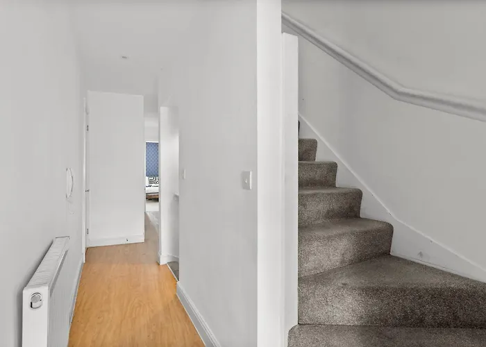 Spacious - Parking & Wifi Apartament Bristol